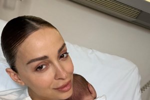 Η επιστροφή της Ελένης Φουρέιρα: Πρώτη φορά στη σκηνή μετά τη γέννηση του γιου της [βίντεο] - εικόνα 2