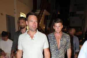 "Οι εργαζόμενοι της Αυγής δεν κάνουν διακοπές, απεργούν": Η σκληρή ανακοίνωση και οι φωτό Κασσελάκη σε σκάφος στη Μύκονο