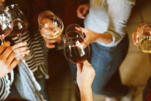 Βιασμός 24χρονης: Κατασχέθηκαν κι άλλα κινητά - Το βίντεο "κλειδί" που αναζητούν οι Αρχές