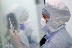 Θεοχάρης στο Sky News: Ευπρόσδεκτοι οι Βρετανοί τουρίστες στην Ελλάδα - εικόνα 2