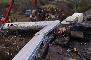 Θυμός για κυβέρνηση και ΜΜΕ μετά την τραγωδία στα Τέμπη - Τι δείχνουν τα ευρήματα των πρώτων δημοσκοπήσεων - εικόνα 4