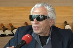 Γυναίκα άγγιξε στα οπίσθια τον Τάσο Μπουγά και τη "στόλισε" χυδαία- "Τον κ@λο δεν μου τον έπιασε καμία- Ρίχτης καμιά φάπα" - εικόνα 2