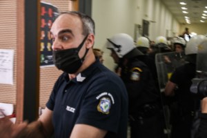 Ζακ Κωστόπουλος: Η μητέρα του για την απόφαση του δικαστηρίου- Σκέφτομαι τον κοσμηματοπώλη, τον μεσίτη και στον ουρανό τον Ζακ...