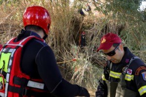 Φωτιά σε γνωστό μπαρ στο Παγκράτι – Έσπασαν τα παράθυρα οι θαμώνες για να διαφύγουν - Έξι ελαφρά τραυματίες