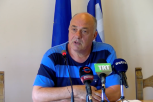 Εξαγριωμένοι κάτοικοι κατά Μπέου στις Σταγιάτες Πηλίου:Τους αποκάλεσε κοπρίτες, του φώναζαν να "πάρει δρόμο"