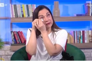 Συγκλονίζει η Ελένη Καρακάση: "Έκανα ολική υστερεκτομή - Δεν μπορώ να συνηθίσω να ζω με αυτό" [βίντεο]