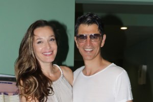 Σπάνιο κλικ: Γκερέκου και Βουγιουκλάκη, λαμπερές στα γενέθλια της "Εθνικής σταρ", 32 χρόνια πριν