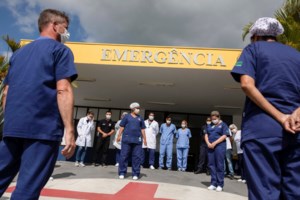 Κιμ Γιονγκ Ουν: "Ζωντανός και καλά στην υγεία του", λέει η Νότια Κορέα