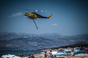 Υπό μερικό έλεγχο η φωτιά στην Κέρκυρα - Οριοθετήθηκε αυτή στο Άγιο Όρος