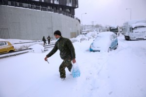 Η κακοκαιρία "Ελπίς" ως... στρατιωτική άσκηση: Στη μάχη των απεγκλωβισμών οι Ένοπλες Δυνάμεις [βίντεο - εικόνες] - εικόνα 5