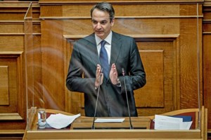 Το νέο "ρίσκο" Τσίπρα: Με όλους τους βουλευτές ο ΣΥΡΙΖΑ στη Βουλή - Κόντρα στο υγειονομικό πρωτόκολλο