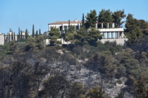 Έτσι ξεκίνησε η φωτιά στο Κρανίδι: Έκλεβαν ρεύμα και προκάλεσαν βραχυκύκλωμα - Συνελήφθησαν δύο άτομα