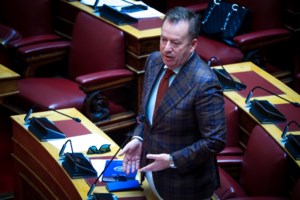 Σκάνδαλο ΟΠΕΚΕΠΕ: "Να το φτιάξει το παιδί, είναι και δικό μας" - Νέοι αποκαλυπτικοί διάλογοι με τα ρουσφέτια - εικόνα 2