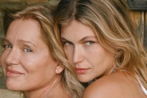 Κλέλια Ανδριολάτου: Σπάνια δημόσια εμφάνιση με την όμορφη μαμά της [εικόνα] - εικόνα 2