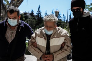 Κορωπί: Προφυλακιστέος ο 76χρονος παιδοκτόνος μετά την απολογία σοκ - "Προσπάθησα να σώσω τον άλλο μου γιο"