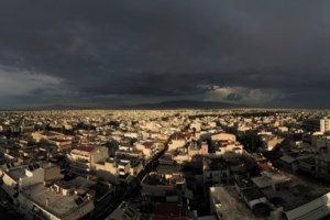 Εντυπωσιακό βίντεο: Tο σαρωτικό πέρασμα της καταιγίδας που "χτύπησε" την Αθήνα