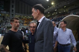 Ολυμπιακός-Παναθηναϊκός: O Πάρις Λι καταγγέλλει πως δέχεται απειλές μέσω Instagram - εικόνα 3