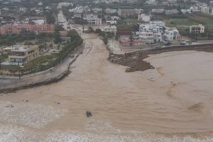 Πλημμύρες στην Κρήτη: Εικόνες αποκάλυψης σε 95 οικισμούς - Προειδοποιήσεις για νέες καταιγίδες - εικόνα 2