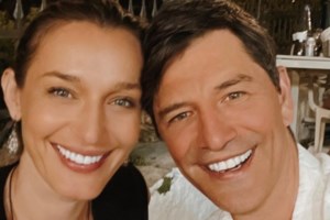 Σάκης Ρουβάς: Ήμουν συμμαθητής με τη μητέρα μου, τελειώσαμε μαζί το λύκειο σε νυχτερινό σχολείο - εικόνα 3