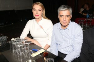 Τατιάνα Στεφανίδου: Πήγε στο γήπεδο με τον Ευαγγελάτο "ντυμένη ΑΕΚ" - Μαζί τους και ο γοητευτικός γιος τους - εικόνα 9