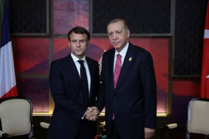 "Και εμείς ξέρουμε να κόβουμε ψωμί": Ο Λουκασένκο ειρωνεύεται την αποχώρηση των McDonald's από τη Λευκορωσία - εικόνα 2