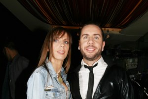 Καταπέλτης ο Μαζωνάκης για τη διαμάχη με την αδελφή του: Μεταβίβασαν μετοχές της εταιρείας μου στο όνομά τους εν αγνοία μου - εικόνα 2