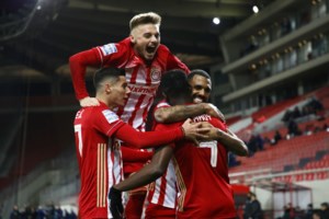 Κύπελλο Ελλάδος: Εύκολα στους "8" Ολυμπιακός, ΠΑΟΚ - Ματσάρα στο Περιστέρι [Βίντεο]