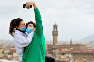 Ο έρωτας στην εποχή της καραντίνας: Πράσινο φως για συνεύρεση ζευγαριών "ανάβει" η Ιταλία