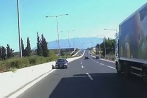 Εύβοια: Χειροπέδες στον πατέρα του 4χρονου που παρασύρθηκε από το αυτοκίνητο της οικογένειας- Διέφυγε της προσοχής τους - εικόνα 2