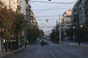 Επέτειος Πολυτεχνείου: "Φρούριο" τα ΑΕΙ με 5.000 αστυνομικούς επί ποδός - Drone, ελικόπτερα και "Αίαντες" - εικόνα 2