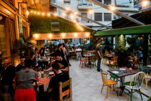 Lockdown τέλος: Ελεύθερα τα ταξίδια από την Παρασκευή - Με τεστ στα νησιά - Τι αλλάζει σε μετακινήσεις και τουρισμό - εικόνα 2