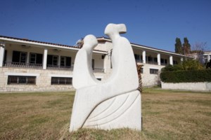 Αλβανία: Επαναλαμβάνεται η οικονομική δραστηριότητα σε 660 τομείς