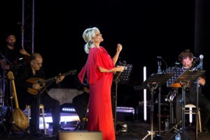 Ελεωνόρα Ζουγανέλη: Ανέβαλε τον γάμο της με τον Σπύρο Δημητρίου - Τι συνέβη - εικόνα 7