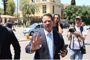 Αποφυλάκιση με βραχιολάκι θα ζητήσει ο Απόστολος Λύτρας - Στο αυτόφωρο η πρώην σύζυγός του την Πέμπτη