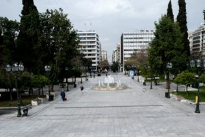 ΣΥΡΙΖΑ: Η ΝΔ παίζει στα ζάρια τη δημόσια υγεία - Αιχμές κατά Γεωργιάδη για τις μάσκες