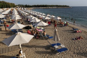 Guardian: Η Ελλάδα τα κατάφερε με τον κορονοϊό - Έρχονται νέοι κανόνες για τον τουρισμό - εικόνα 2