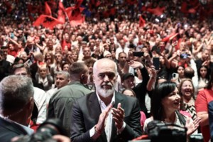 Ακραία πρόκληση Ράμα: "Οι Αλβανοί της Ιταλίας δεν αλλάξατε τα ονόματά σας, όπως υποχρέωσαν τα αδέλφια μας στην Ελλάδα" - εικόνα 2