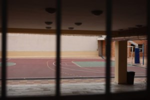 Eισβολή κακοποιών σε εταιρεία στον Ασπρόπυργο – Έριξαν πόρτα με ΙΧ για να φτάσουν στο χρηματοκιβώτιο