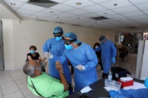 Αμετανόητη η διοργανώτρια συγκέντρωσης αρνητών της μάσκας στα σχολεία: Δεν πιστεύουμε τα ψέματα που λένε - εικόνα 2