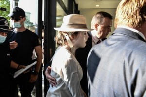 Επίθεση με βιτριόλι: "Θα παρευρεθώ στη συνέχεια της δίκης", δηλώνει η κατηγορούμενη Εφη Κακαράντζουλα