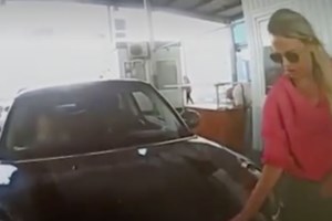 Κηδεία της Ντάρια Ντούγκινα: "Μόνο με νίκη της Ρωσίας στην Ουκρανία μπορεί να έχει νόημα ο θάνατός της", λέει ο πατέρας της - εικόνα 3