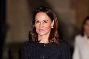 Παντρεύτηκε για δεύτερη φορά ο έκπτωτος πρίγκιπας της Αλβανίας - Το μοντέρνο λουκ της νύφης στο ιστορικό κάστρο - εικόνα 6