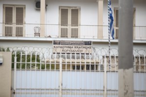 Απολογία - φρίκη της 27χρονης που πέταξε το μωρό της στην Πάτρα: Με εγκατέλειψαν, θόλωσα, το εγκατέλειψα - εικόνα 3