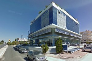 Περιπέτειες για τον Κώστα Μπουτάρη: Από τη διάσωση της οινοποιίας στον νέο πλειστηριασμό πολυτελούς ακινήτου στην Υδρα - εικόνα 3