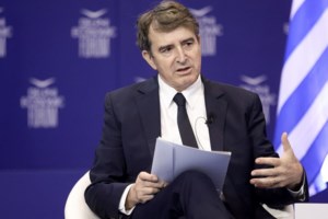 Ανησυχία για τον τελικό του Conference League στη Νέα Φιλαδέλφεια - Συνάντηση Χρυσοχοΐδη με αξιωματούχους της UEFA