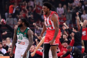 Παρτιζάν-Ολυμπιακός 69-74: Απίστευτη ανατροπή από το -14 και "ζωντανός" για το πλεονέκτημα έδρας στα πλέι οφ