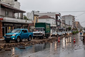 Κακοκαιρία Daniel: Πολύ δύσκολη νύχτα στη Θεσσαλία, επιμένουν τα ακραία φαινόμενα - Ποιες περιοχές θα πληγούν τις επόμενες ώρες [Live] - εικόνα 3