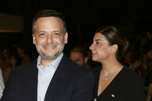 Χάρης Δούκας – Γεωργία Πολυτάνου: Στη Θήβα ο γάμος, σε κτήμα της Αττικής η δεξίωση - "Αλλού ο γάμος αλλού το γλέντι" - εικόνα 3