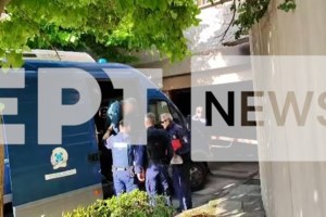 Eπίθεση με τσεκούρι στη ΔΟΥ Κοζάνης: Θα μπορούσα να είμαι ανάπηρη ή να μη ζω - Τι λέει η γυναίκα που πάλεψε για να σωθεί - εικόνα 2