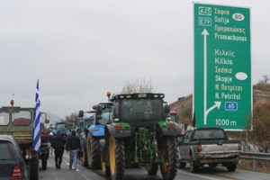 Στα αγροτικά μπλόκα της Θεσσαλίας και της Καρδίτσας το απόγευμα ο Σωκράτης Φάμελλος